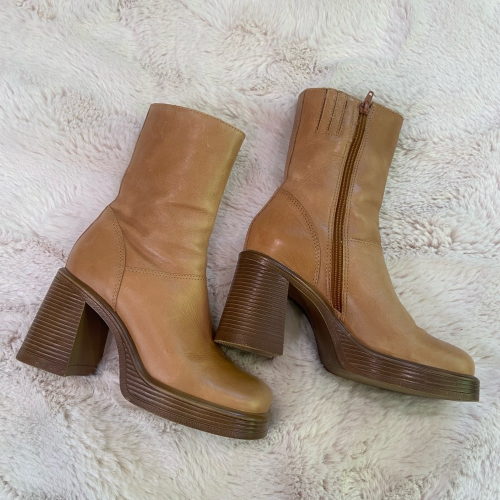💔SOLD💔Steve Madden Fantsie Chunky Platform Boots
